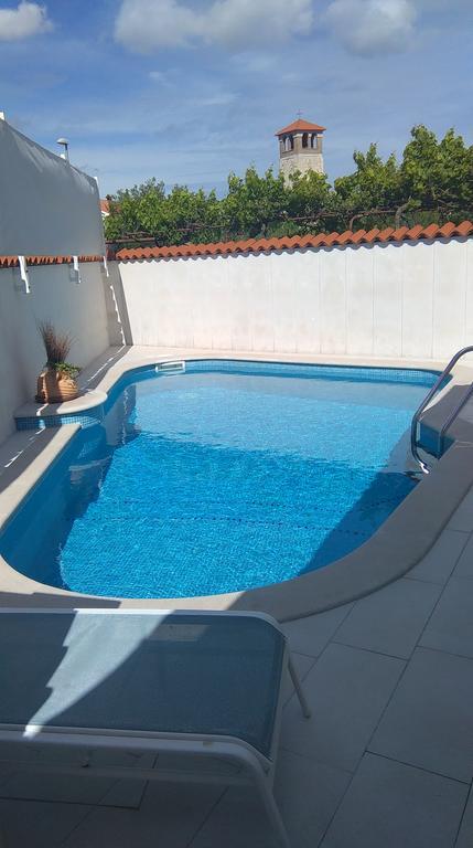 Holiday Pool House Pula Exterior photo
